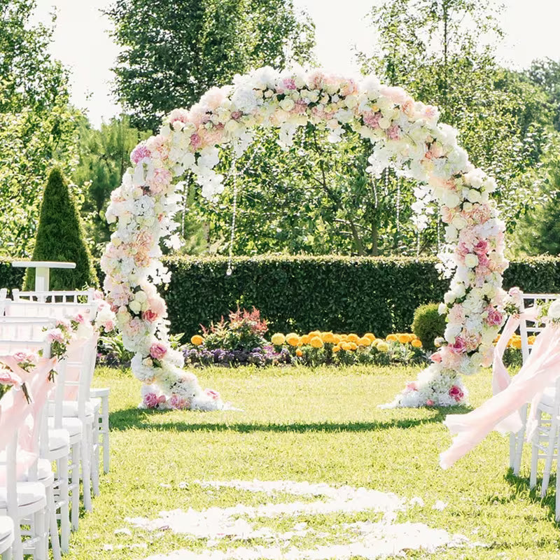 Arche de fleurs et ballons – Support rond doré
