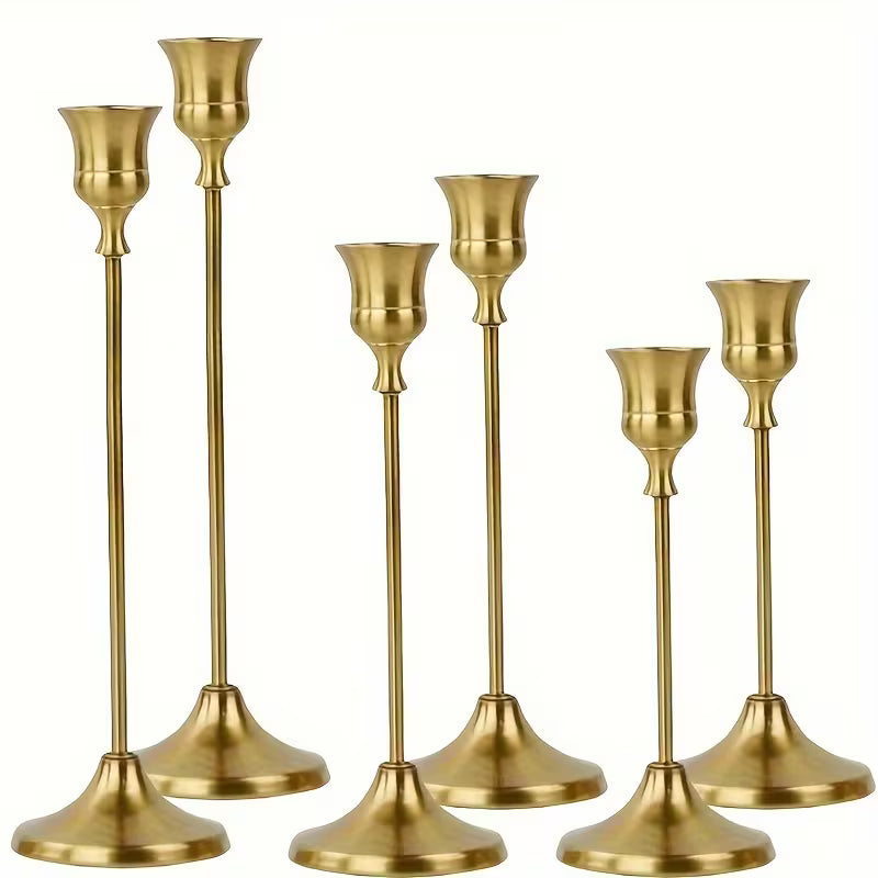 Bougeoirs en métal avec cloche – Finition dorée brossée