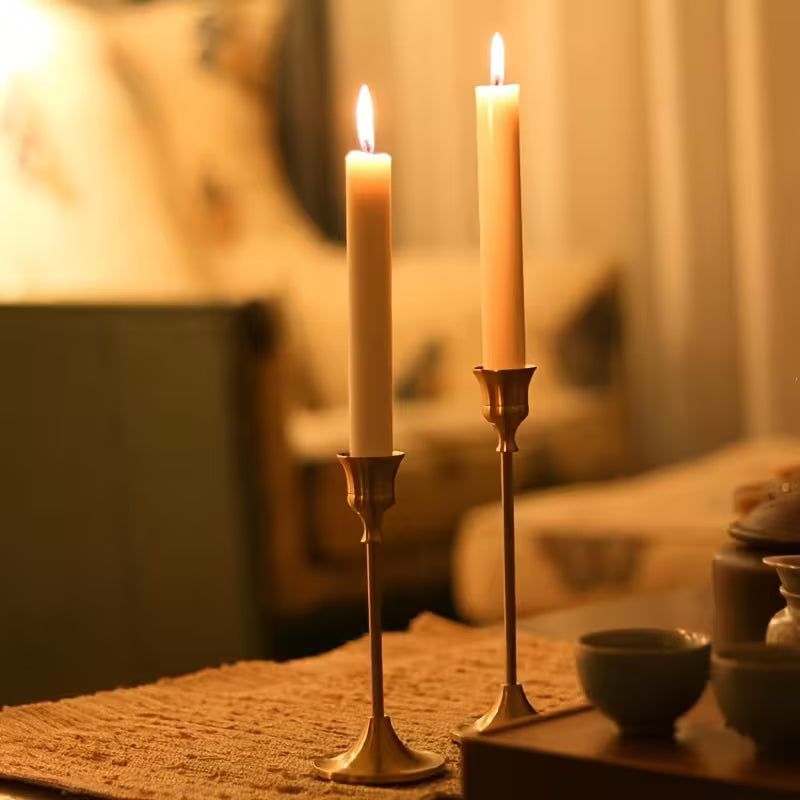 Bougeoirs en métal avec cloche – Finition dorée brossée